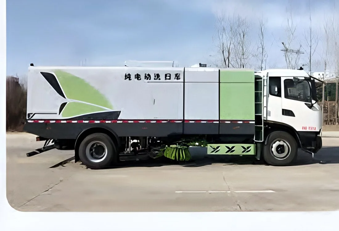 Подметально-моечная машина на шасси Dongfeng